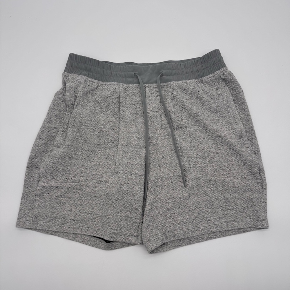 Lululemon At Ease Shorts 7”  Gray Sz L